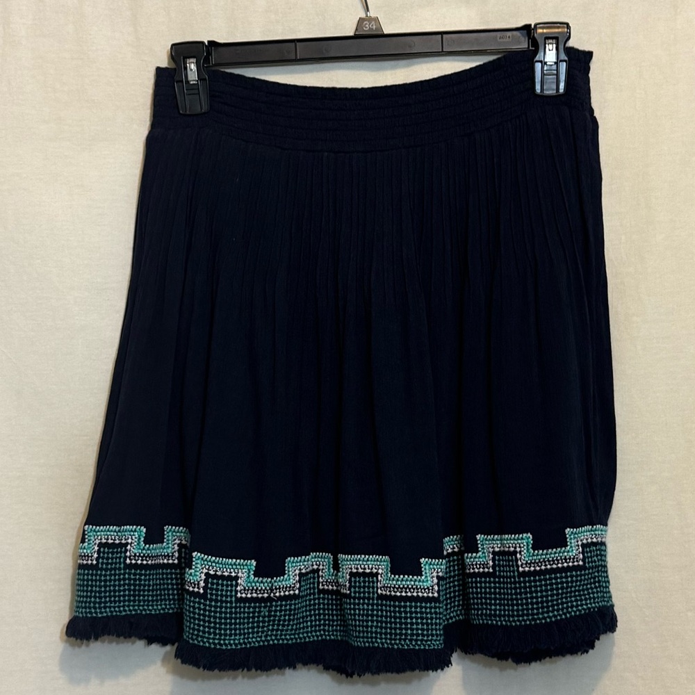 A-185 Crown & Ivy Ruched Elastic Waist Blue Embroidered Lined MIDI Skirt‎ Size S